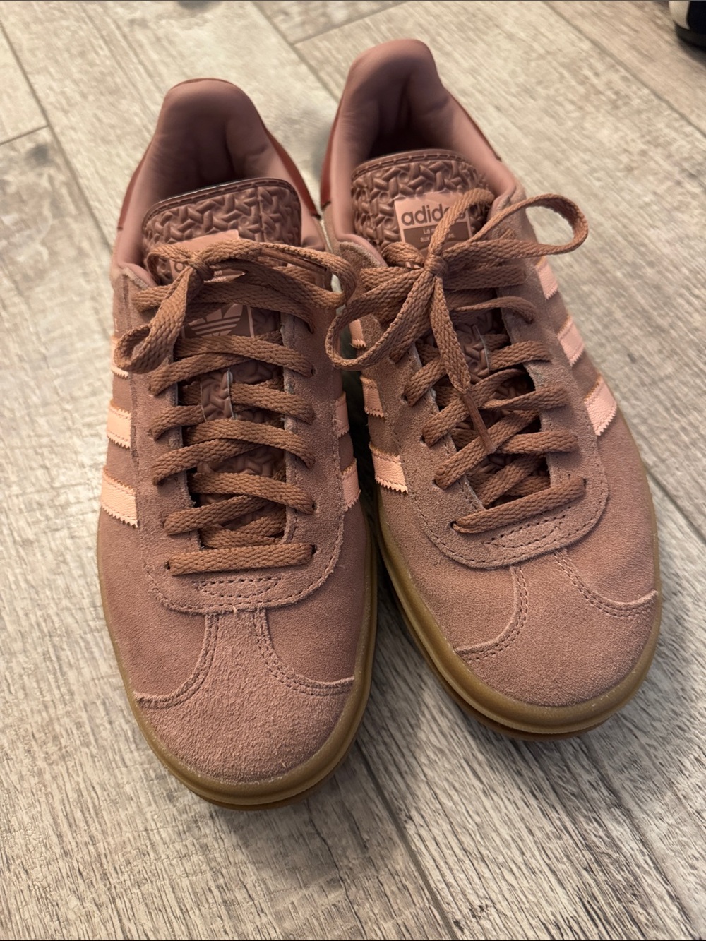 adidas Gazelle Women’s Suede Sneaker in Rosewood with Pink Stripes - Picture 3 of 3